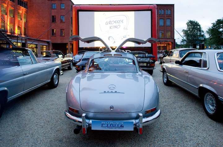 AIRSCREEN-aufblasbare-Leinwand-Oldtimer-Autokino