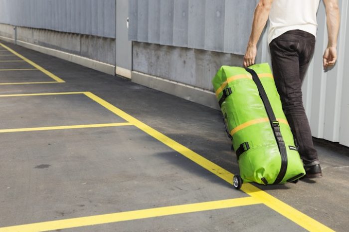 Aufblasbare Reisetasche FREITAG Zippelin: Stylischer Begleiter on Tour