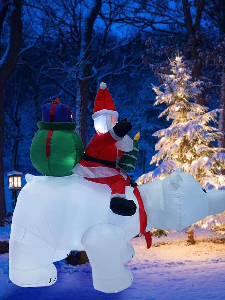 aufblasbarer-Weihnachtsmann-Eisbär-Tannenbaum-Schnee