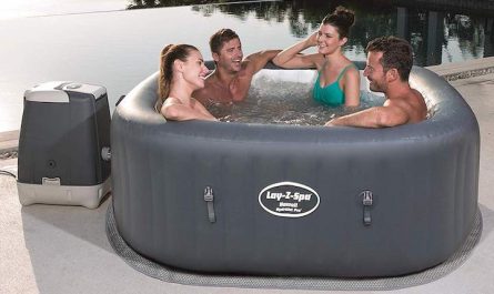 Bestway Lay-Z-Spa mit vier Personen