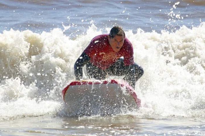 Tandem Boogie: Aufblasbares Bodyboard für zwei Wasserfreunde