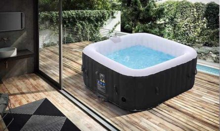 aufblasbarer Whirlpool Arebos auf der Terrasse