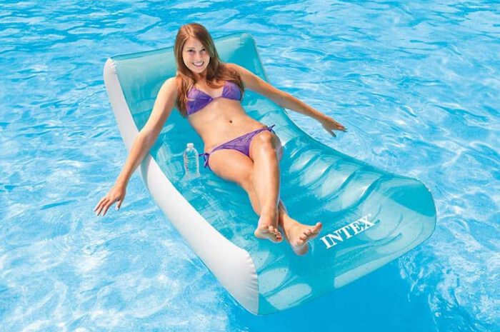 Intex Ghost: Aufblasbarer Sessel bringt extra Komfort in den Pool