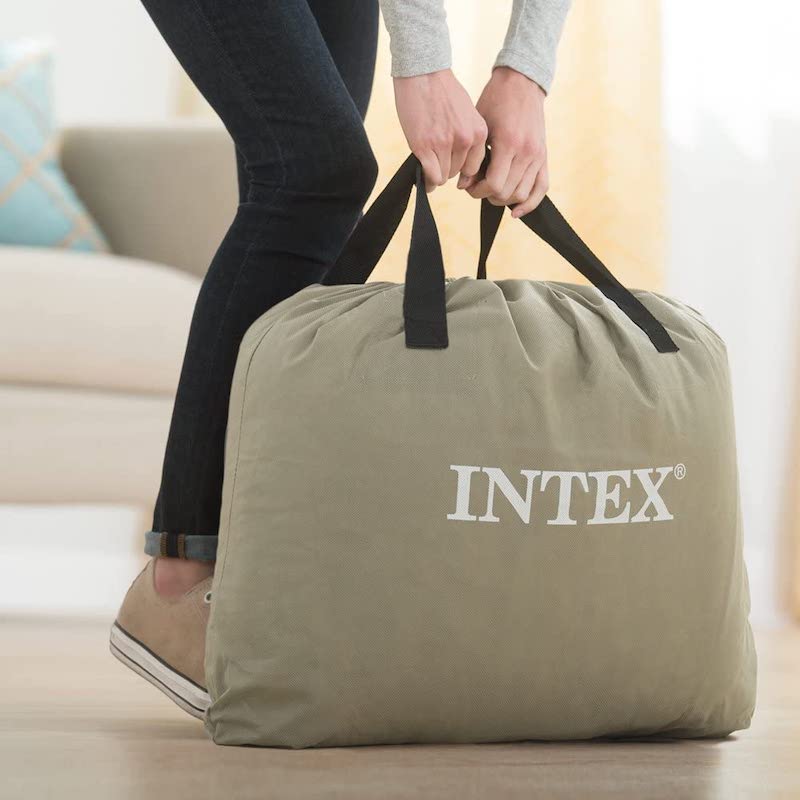 Intex-Luftbett-in-Transporttasche